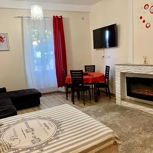 https://splendide-appartement-vieux-centre-frejus.fr-provencehotel.com