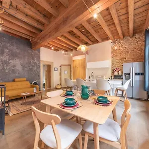 https://lauthentique-au-coeur-de-lyon.hotels-rhonealpes.com